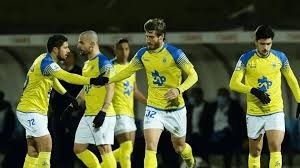 国际米兰连胜，齐沃调整团队，迪乌夫证明实力，马丁内斯复出，球队士气回升。